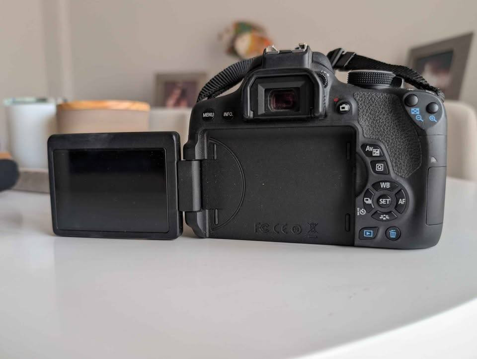 كاميرا كانون 750D بحالة جيدة فقط الفلاش الي فوك عاطل او بالاصح يشكل مره ينفتح ومره لا وياها جنطة وشاحنة
السعر 350 الف وبي مجال

مكاني البصرة


**إذا كنت صاحب هذا الإعلان وتريد حذفه لأي سبب، رجاءا أرسل رسالة إلى الدعم الفني**