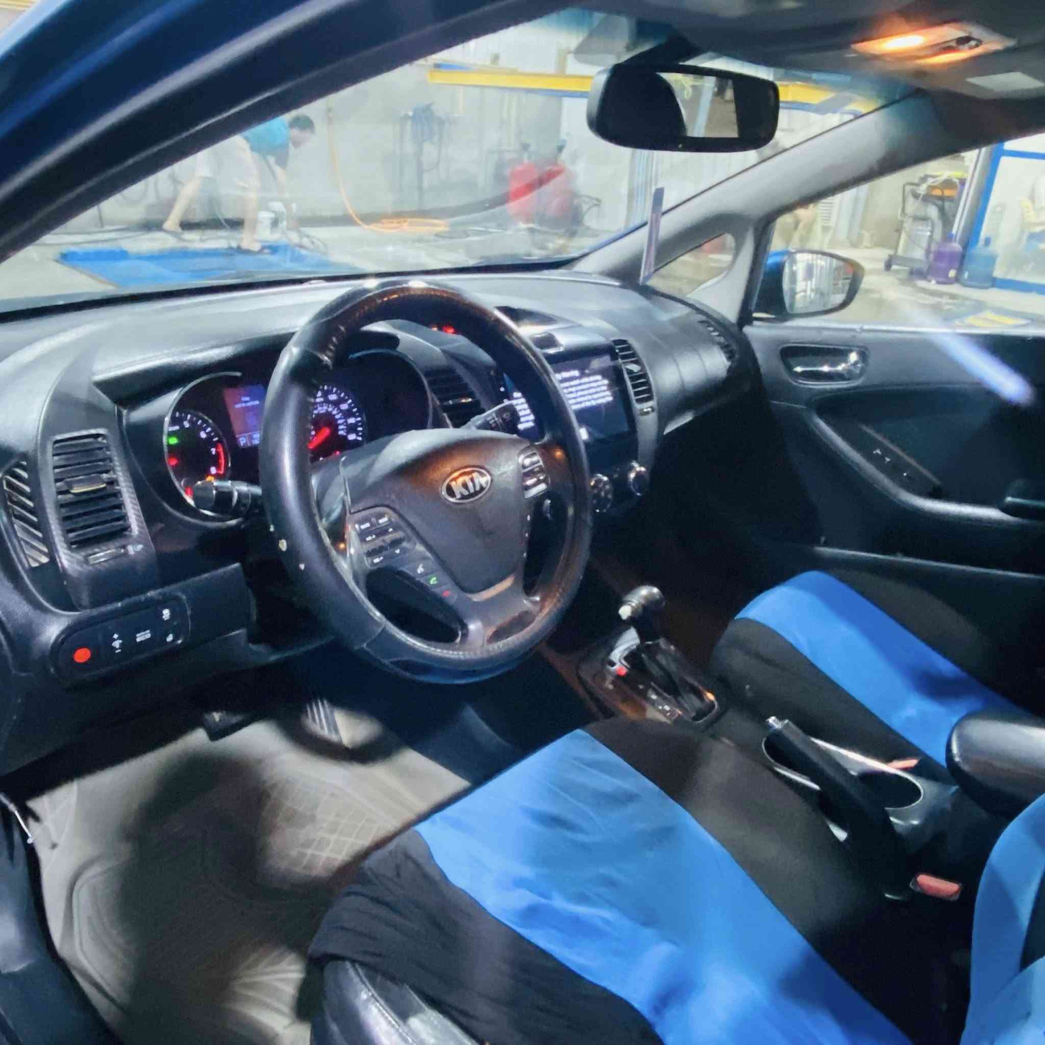 السلام عليكم كيا فورتي 14 امريكي ex فووول 1/1محرك 2000 gdi بيهة خمس قطع صبغ السونار موجود بالصور وصورة الحادث موجودة
بيهة 3 انضمة قيادة 
كشنات ميموري 
تدفئة وتبريد بالكشن
سلايد 
4 تحكمات استيرن
بعد بيهة هواي شغلات ما اتذكرهن 
كير محرك تبريد صدر خير من الله 
مكاني بغداد الكريعات 
السعر 106وبيهة مجال 
بيع او مراوس حسب القناعة 
للستفسار ***********
