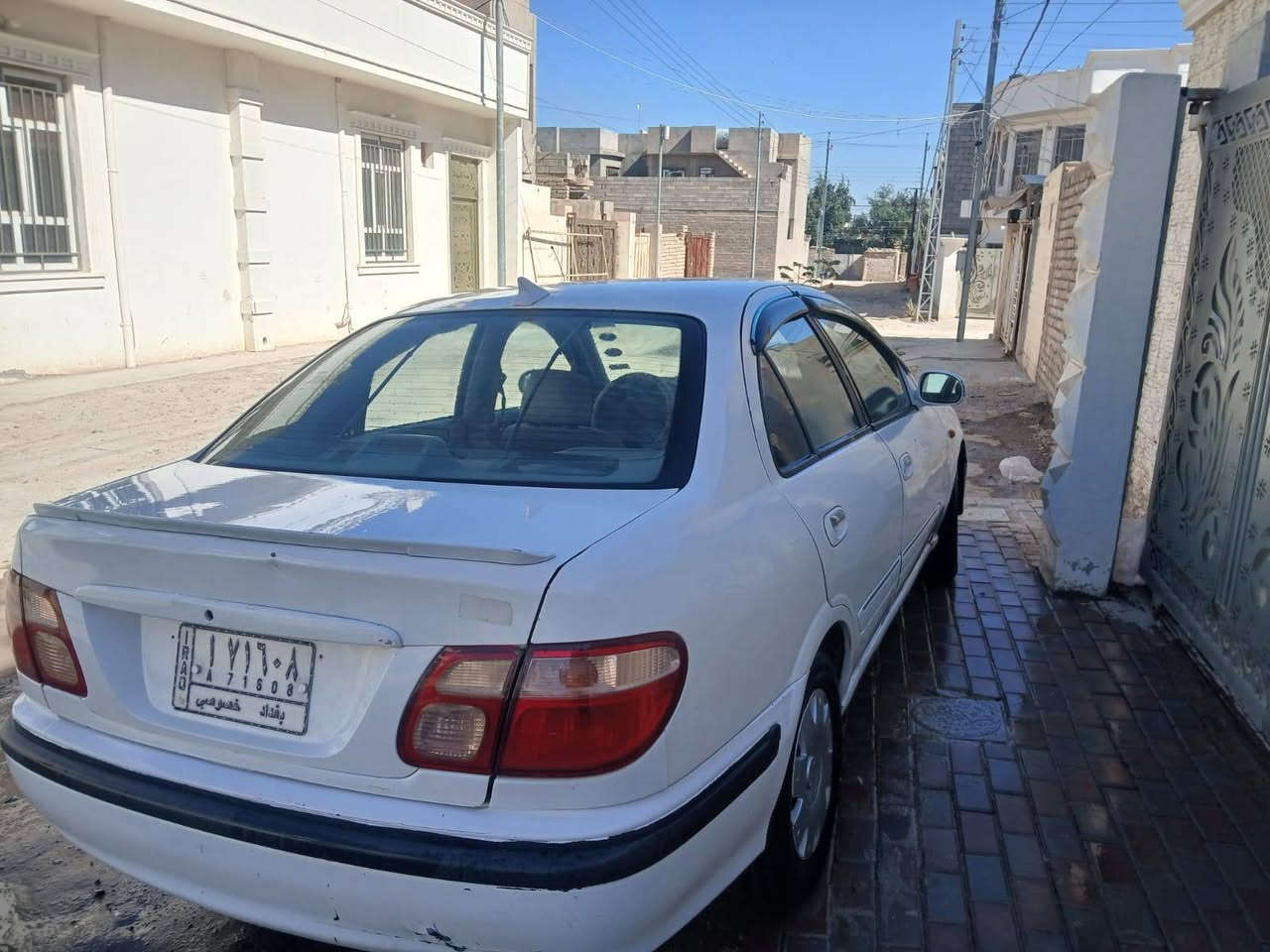 السلام عليكم سني ياباني 2001 لون ابيض  محرك 16 مال كصه قبق اسود تبريد شغال كير كفاله رقم بغداد مشروع وطني شرط التحويل اسياره بيها صبغ حزام مكاني صلاح الدين سامراء  اسعر 73 وبيها مجال بصيط ‎***********
