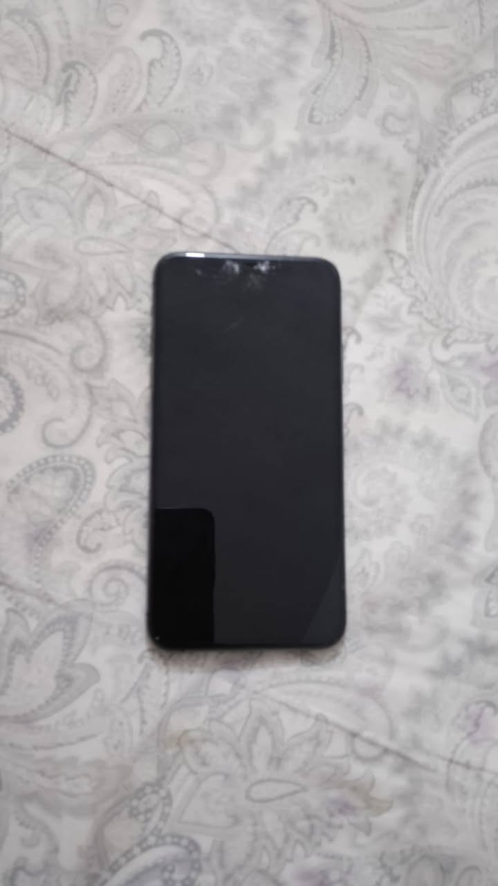 ايفون 11 برو ماكس شاشته بيه فطر بس يشتغل مابي شي البطاريه مامبدله ابد ذاكرته ب256 فيس ايدي شغال بطاريه 75ابيعه ب200


**إذا كنت صاحب هذا الإعلان وتريد حذفه لأي سبب، رجاءا أرسل رسالة إلى الدعم الفني**