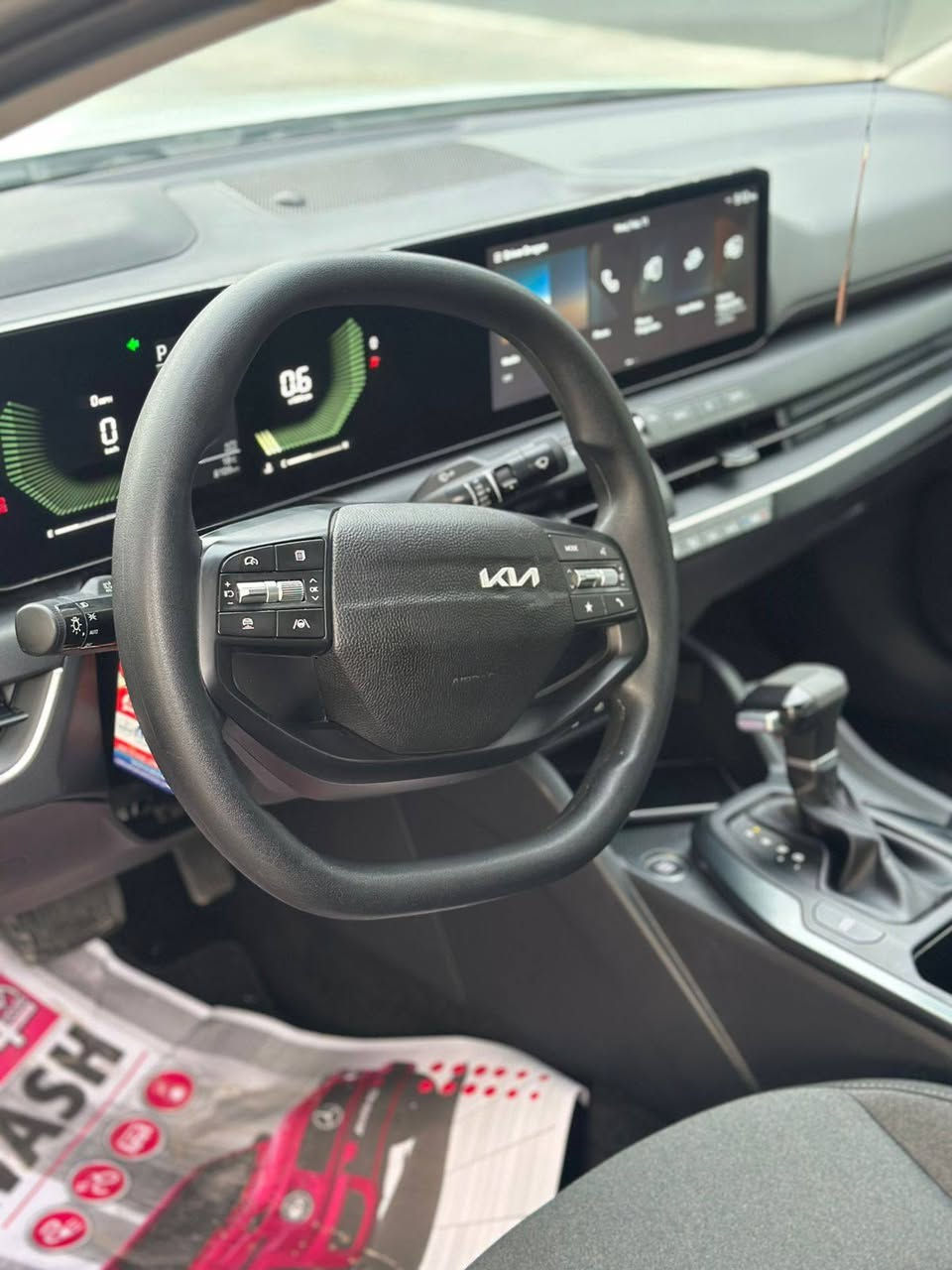 السلام عليك k4 موديل ٢٠٢٥ محرك ٢٠٠٠ دوش مواصفات السياره نص ماشيه ٥٠٠٠ ميل صبغ ٤ قطع  سياره مرقم اربيل تريد تحويل او وكاله مكان سياره الكاظميه شارع اكد  سعر ١٥٧ وبيه مجال قليل الاتصال ***********
