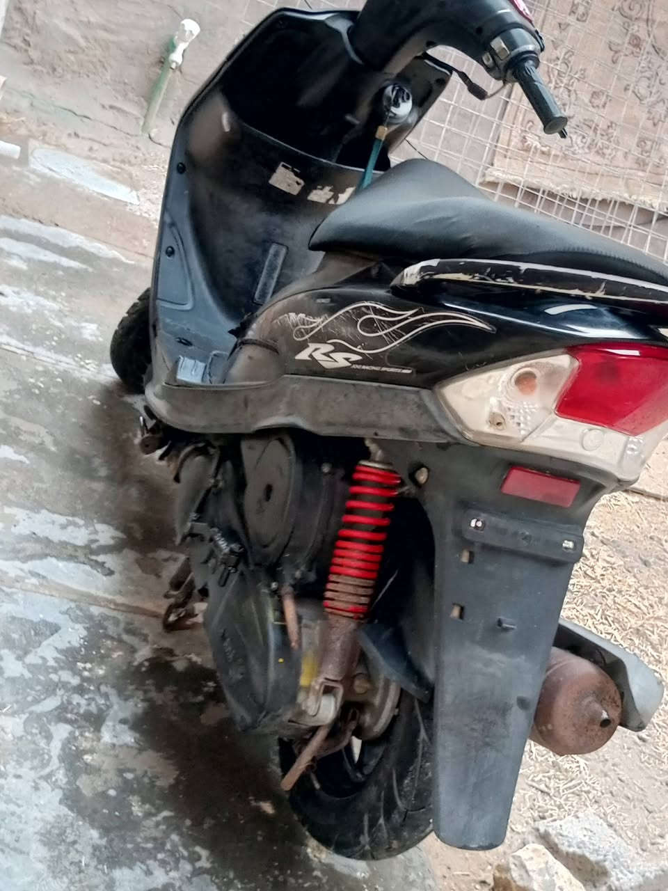 السلام عليكم البيع ماكس عدله كفاله عامه برغي مامفتوح بيه سلف شغل كهربائيات شغله شلعه ومعدل دراجه كله ختم واحد وي المكينه السعر 650 وبيه مجال قليل العنوان الديوانية قرب فلكه نجاح رقم الهاتف ***********
