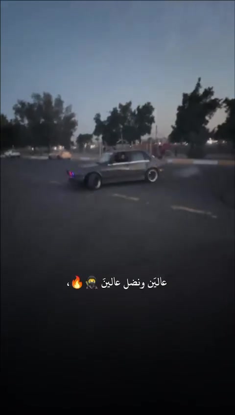 السلام عليكم بيع مستعجل زعره 1990
رقم انكليزي بسمي مكينه 25 دبل فانوص جديده 
كير عادي اكسل مقفول ويلات جدد كهربائيات سنتر لك 
 صالنصه رياضي سياره مال مزامط لايتات زنون اربعه اسوارات رماش  بطنها حلو نواقصها بسيطه سعرها 28 وبيها مجال للاستفسار *********** مكانها بغداد الامين الثانية
