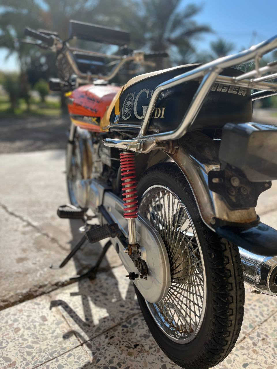 سلام عليكم شباب دراجه ايراني تايكر 2022 محرك بلاد اوراق اصولي تروح بس ترقم كهربائيات شغاله كامله اشاير كامله خلفي امامي بك لايت شغال بس الصور قديمه دراجه خير من الله تاخذها تترحملي اطلع بيها محافضات رايح للانبار بيها ووللمحموديه وزعفرانيه يعني اترحل بيها دهن الماني اديرلها بانزين محسن صافه مكينه ناعمه امانت الله دراجه متعبك عارضها ب500 وبيها مجال فدوه المو شراي لايتعبني ويا ويكلي تختلف عن صور وخادم اني مكاني بياع شرطه رابعه رقمي واتساب بي ما ارد خاص ***********
