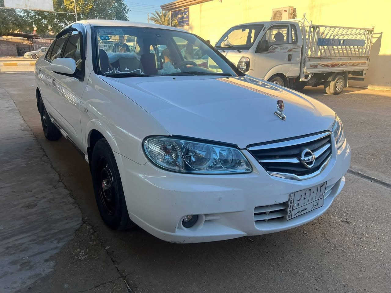 للبيع سني
موديل 2010
محرك اسود بلادي
كير عادي
سونار مرفق ويا الصور
تحويل مباشر
السعر  100
وبيها مجال قليل
للاتصال ***********
