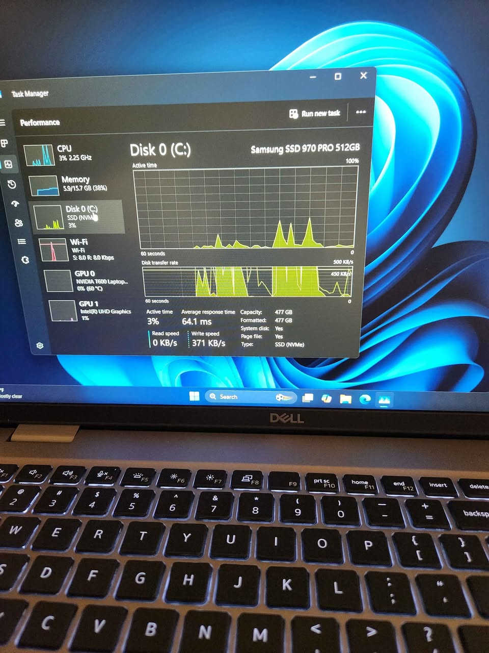 السلام عليكم 
لابتوب dell precision 3561
 بمعالج i9 جيل 11 
مناسب للبرامج الثقيلة والمونتاج والالعاب 
كرت شاشة خارجي Nvidia T600 4gb 
وداخلي 8gb 
Ram 16 gb
Ssd nvme samsung 512 
شاشة 15.6 fhd 
نظافة عالية بدون خدش
ضمان شهر 
السعر ٩٠٠ الف 
موجود توصيل للمحافظات أربيل, العراق


**إذا كنت صاحب هذا الإعلان وتريد حذفه لأي سبب، رجاءا أرسل رسالة إلى الدعم الفني**