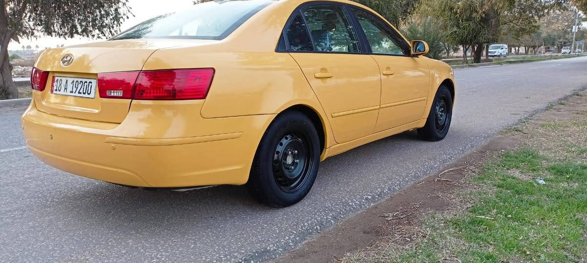 السلام عليكم سونتا موديل 2009 خليجي مكينه 2000 رقم بابل نكيلزي  بأسمي حادثه فقط جاملغ امامي بدون اي داخل جاهزه من كلشي  كير مكينه حداديه صبغه جديده تخم تاير تبريد تدفئه كله شغال العنوان حله مركز المدنيه.  السعر ( 95 )( *********** ) ااخوان مكلف بالنشر
