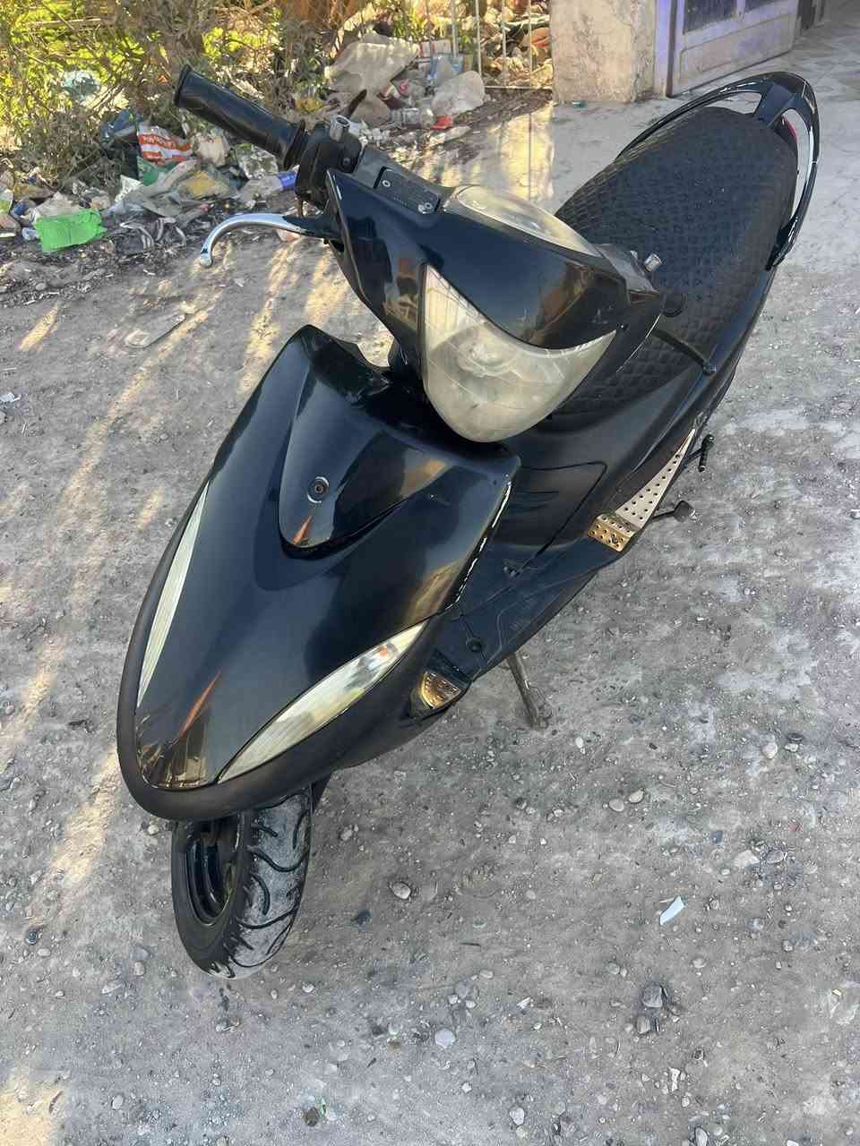 ً
السلام عليكم دراجه ماكس عدله للبيع نضيفه كهربائية شغاله بوشه 55 سلف هندر شغال 
صارنصه fm 
عنوان ابو غريب حي الشهداء 
رقم الهاتف ***********
سعر 400 وبيه مجال
