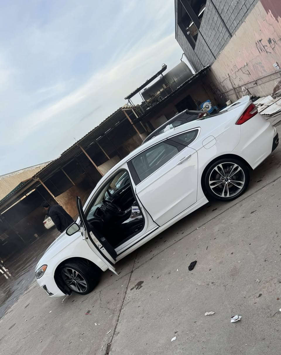 Ford fusion 2019 titanium AWD
اعلى فئه من فورد يعنى فول فول الاخير گير محرك كفاله محرك ٢٠٠٠ تيربو ماشيه ٨٤ الف قطعتين صبغ جاملغ و بوند بدون دواخل  لايتات و راديترات بيلادى تحويل نفس يوم   مكان اربيل  سعرها ١٤٦ مجال بسيط ***********
