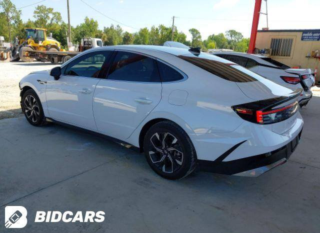 ابيع مصلح او بدون تصليح حسب رغبة المشتري سوناتا 2024 ماشيه 8000 موجوده بالمنطقه الحره بدون ايرباك حجم المحرك 2.5 تنفس طبيعي مواصفات Sel گیر 8 نمر شفتات ستيرن بصمة تشغيل وابواب جنطه تشغيل عن بعد المقاعد كهربائي + تدفئة اربع وضعيات قيادة جنطه ذكيه تفتح عند الاقتراب تلقائي لايت لد ولد نهاري بك لايت لد كامره خلفية إشارة ترحيب دشبول إلكتروني شاشه كبيره متصله كير تعليك هاند بريك بصمة شحن لاسلكي اوتو ستوب اوتو هولد رادارات من جميع الجهات نقطة عمياء تحديد مسار فوول تحكم ستيرن داخل ابيض ترهم كتاب شهداء او حره 
*********** النجف, العراق
