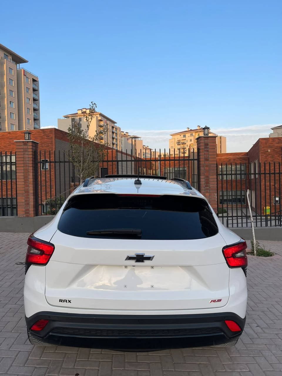 شوفروليه تراكس RS - موديل 2024 (فول مواصفات 1/1)
المواصفات:
• الموديل: 2024 فئة RS.
• التشغيل: تشغيل عن بعد (شغالة).
• الشاشة: شاشة كبيرة مع گيج إلكتروني (ديجيتال).
• الأنظمة الذكية: نظام تحديد مسار (خطي جادة)، أوتو ستوب، وأوتو بارك.
• الكراسي: جلد مع نظام تدفئة (هيتر).
• الشحن: شاحن وايرلس للموبايل.
• الرادارات: رادارات كاملة (أمام، خلف، وجوانب بالمرايا).
• السقف: فتحة سقف (سلايد).
حالة السيارة:
• الحادث: السيارة بدون حادث، فقط الدعامية الخلفية كانت مكسورة (صور الحادث موجودة قبل وبعد التصليح).
• الشاصي: السيارة كپس (أمام وخلف).
• الايرباغات: سليمة ما طاگة (بشرط الفحص).
• السيارة جديدة جداً وبحالة الوكالة.
الموقع: السليمانية.
للاستفسار والتفاصيل، يرجى الاتصال على الرقم:
***********
