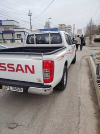 نيسان نافارا 2017 كير عادي مكفوله من الصبغ والبارد ماشيه 110 الف حقيقي...