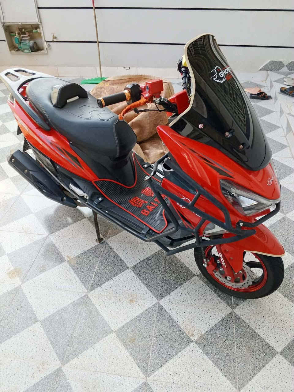 للبيع سترونك جوست
موديل 25 
سعر 650 وبي مجال 
دراجه بلاديه على وضع شركه مامبدله بيه شي 
شراي خابر وبيك خير وتدلل 
***********
