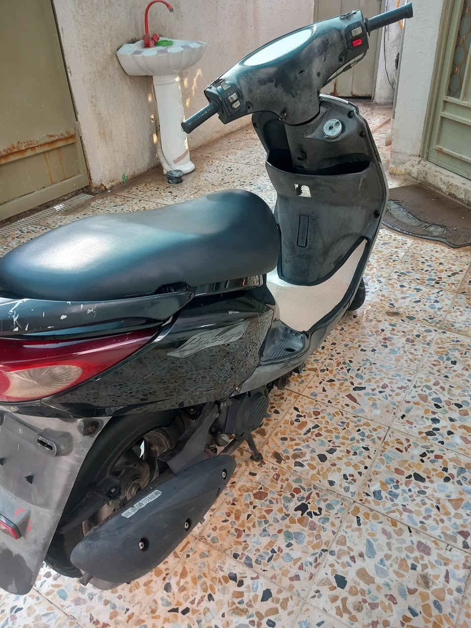 السلام عليكم دراجة بريز دراجة نضيفة سرعة 140 دراجة ختم واحد الاستفسار اتصال على رقم ***********
