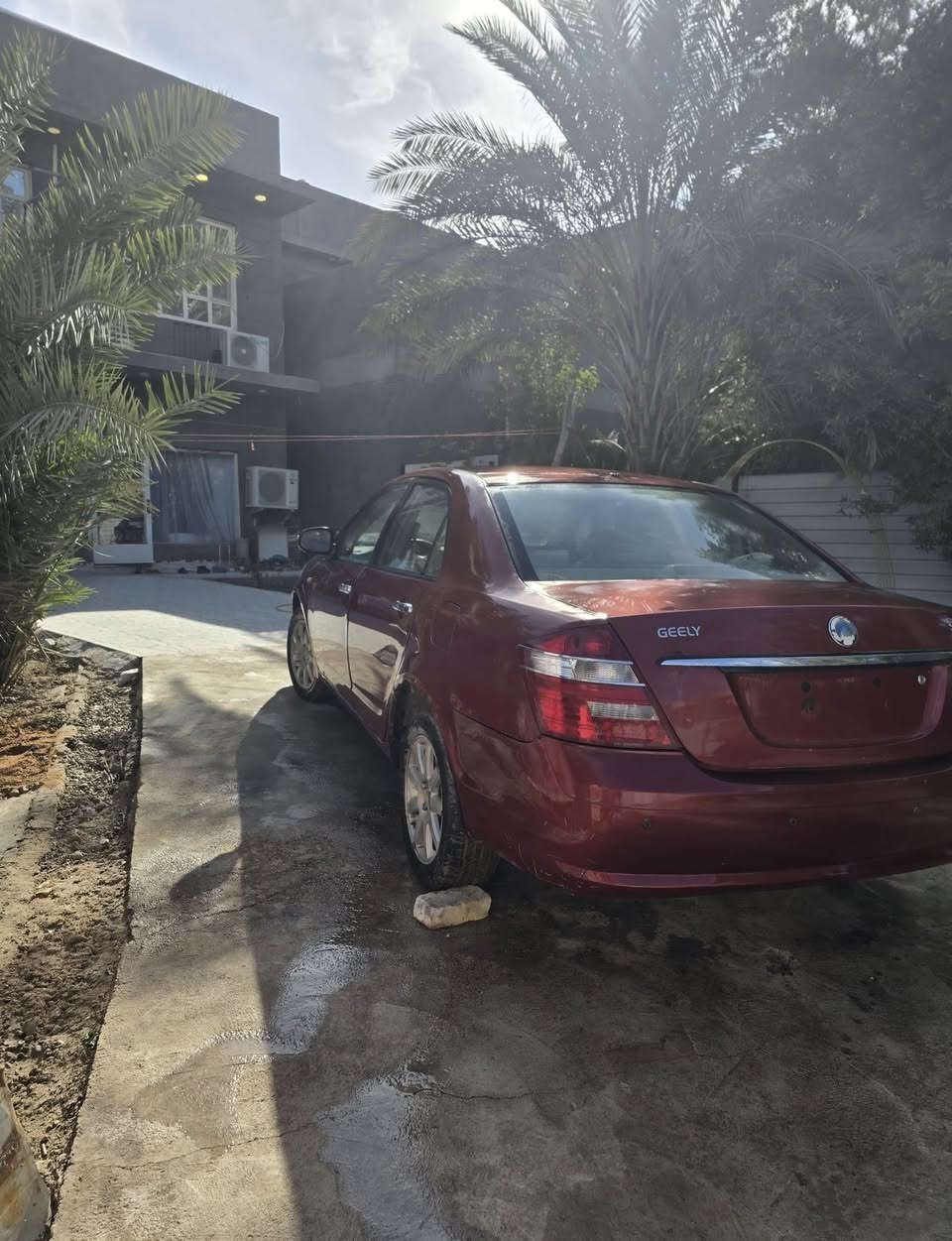 السلام عليكم
سياره جيلي موبل موديل 2013 للبيع 
سياره مكفوله كفاله عامه 
مكينه جديده كير جديد. تخم تاير باتري مشط كله جديد 
رقمه واسط انكليزي ب اسمي 
السعر 38 وبيها مجال 
العنوان ديوانيه ام الخيل 
***********
