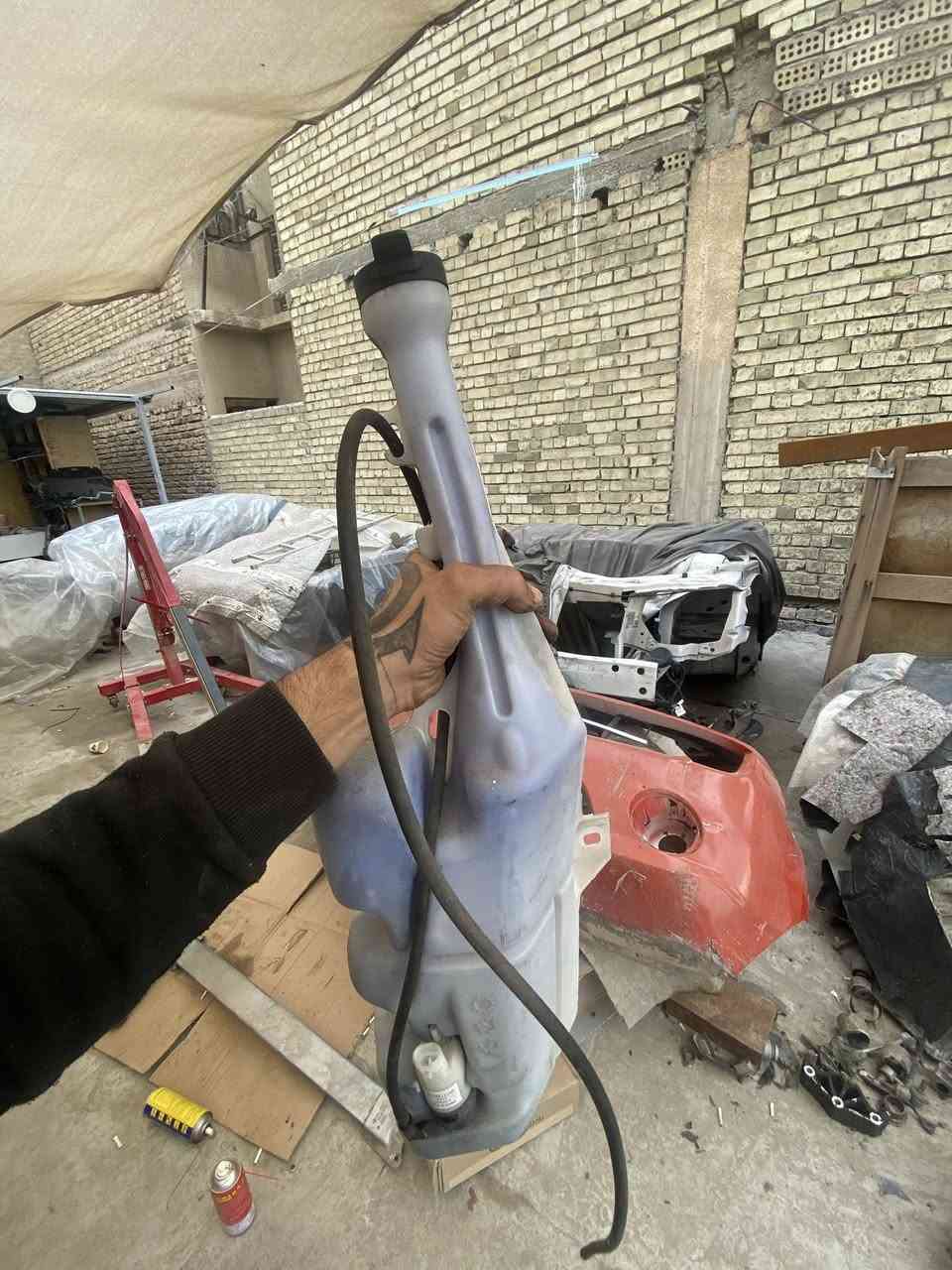 السلام عليكم ادوات كمارو 14 شواصي ولغود صفحتين وبدنه  وبراكيت وفروممه القطعه عله ١٠٠ الف *********** واتساب
والي يحتاج غراض او عنده شي ايريد ايبيعه اينزله بلتعليق والفائده للجميع
