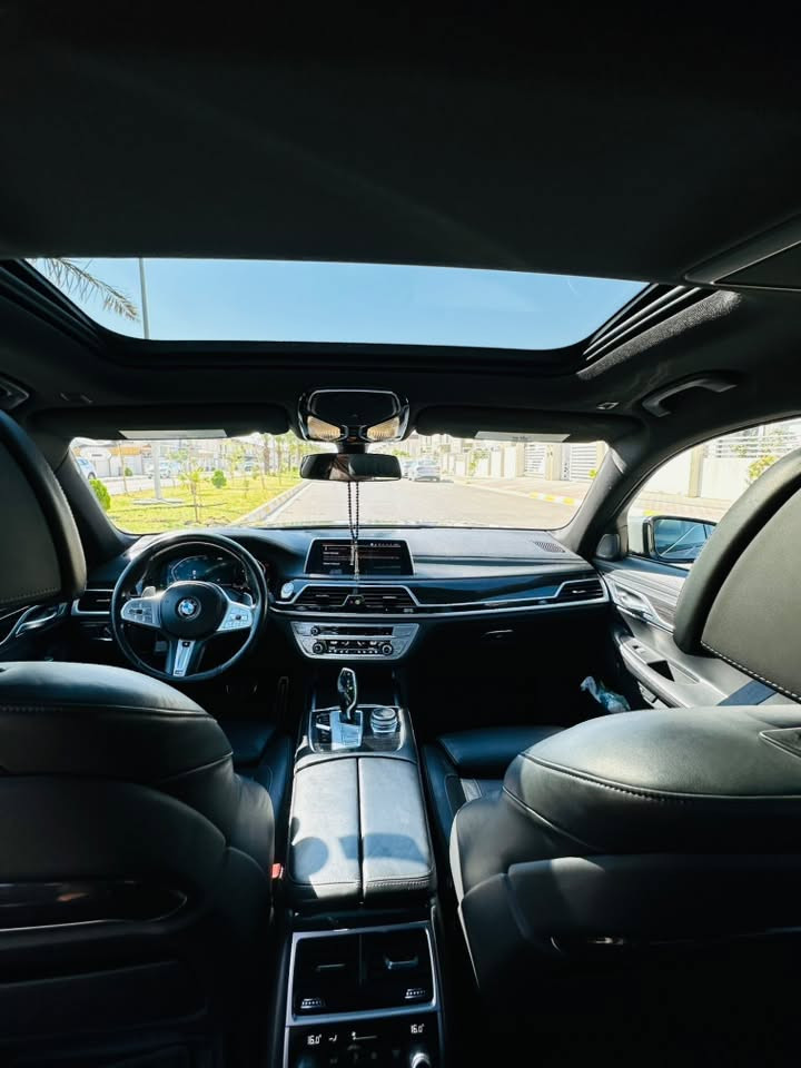 سلام عليكم
Bmw 740i M package 
موديل 2022 
 مواسفات فوول الخير
ماشيية 70 الف مايل
 حجم محرك v6 3.0 لتير توين باور توربو 
باب طويل لارج 
لون سمنتي 
سيارة رقم اربيل تحويل غرامات بشرت 
سيارة وارد امريكي داخلة كلين كاتي دهوك 
سيارة بدون صبخ بدون تبديل  
باب سكن بي شويية PDR
سعر 465 مجال 
***********
مكان سيارة كركوك
