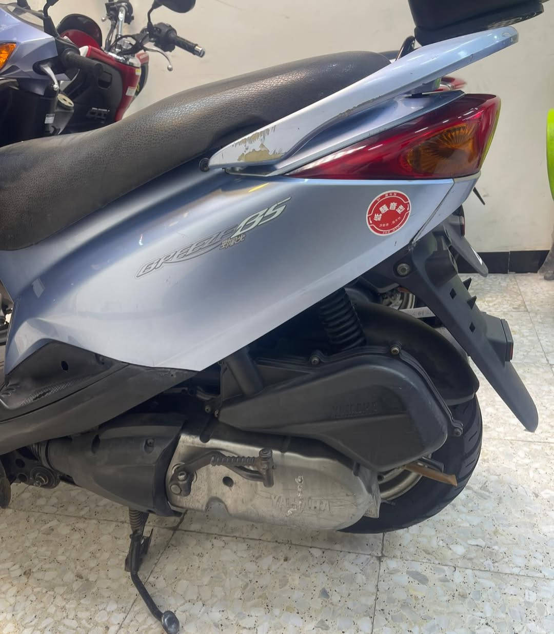 🫡السلام عليكم 🫡
متوفر الان لدى معرض محمد الجبوري لبيع الدراجات النارية 

دراجة بريز لايت فوك لون سمائي بحالة الشركة

كفالة عامة كفر مكينة كلها مكفولة 

العنوان/ بغداد/ الكريعات / شارع الكويتي/ قرب معرض سآلم للكهربائيات 

للتواصل/ ***********📞

@الجميع
