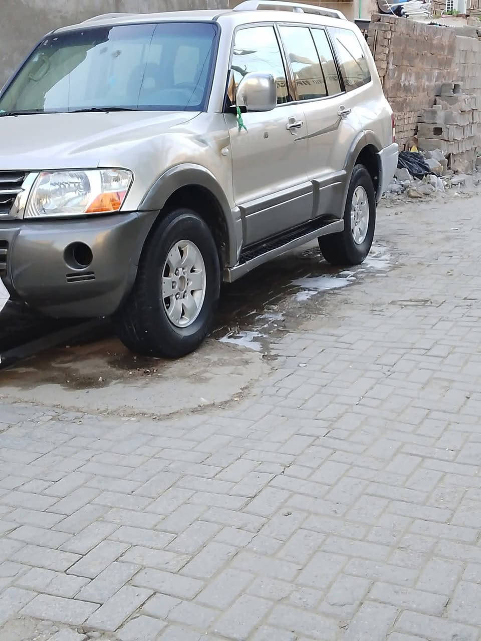 السلام عليكم باچيرو مديل 2003
سيارة بسمي ثاني يوم تتحول رقم جديد تخم جديد كير ومكينه جديد وتخم تاير جديد سيارة حلو مامتعوبه العنوان بغداد رقم الهاتف ***********
