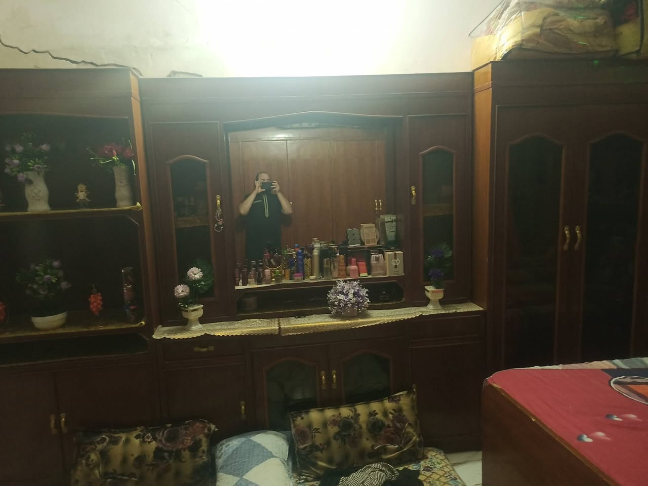 غرفه نوم حطاطه صاج درجه اولى المكان الخالديه السعر خاص الاتصال على هذا الرقم ***********
