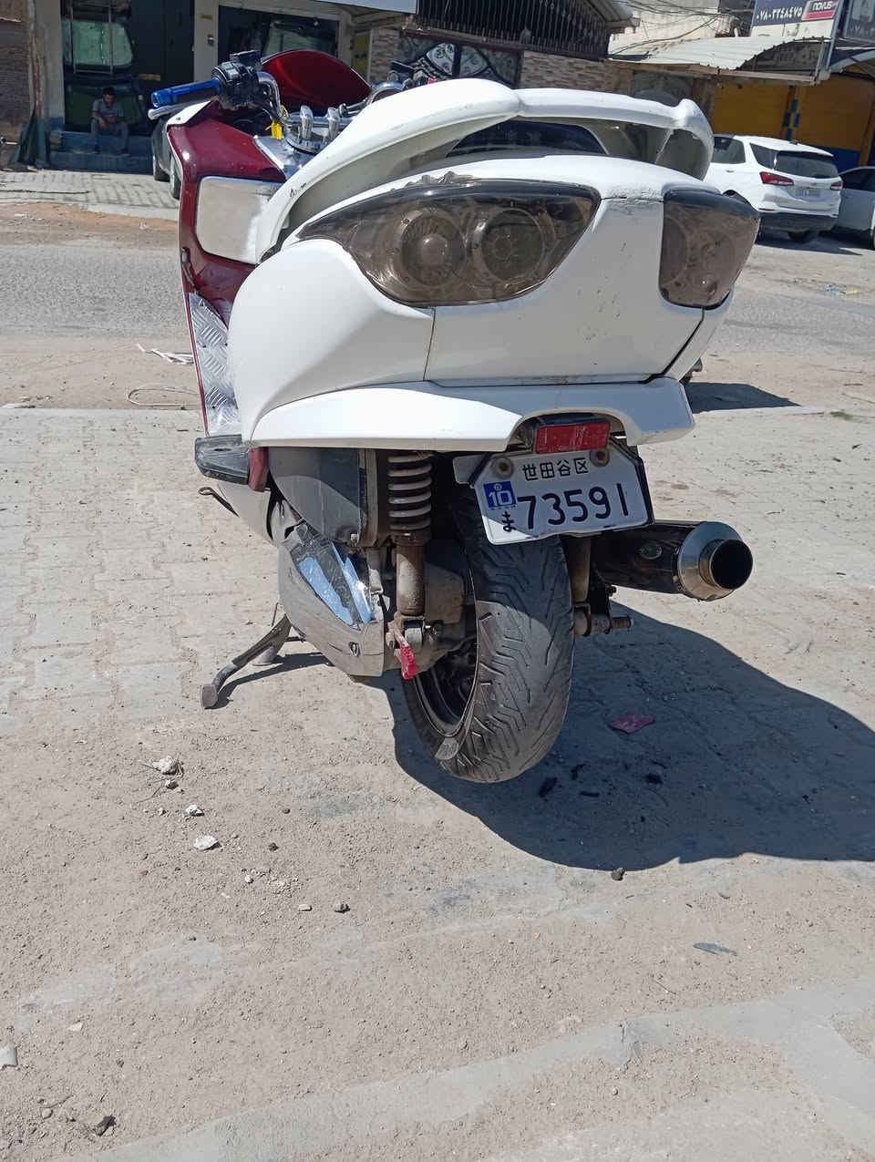 السلام عليكم
للبيع فورزه 0.8 ماعيزها شي 
ودراجه حلوه وناعمه بل مشي  تشك كاع شك بل بطناش مالتها 
وبدللها محرك مال حاويه ماصارله اسبوع الله شاهد 
و عليها تزويدات يداد  
و صالنصه رياضي 
ونيكل دبلات و نيكل خطه كلجات
و جنح خلفي بس ماشاده موجود عندي ونطي ويه دراجه 
و ايضن اشاير موجوده وهم انطيهن ويه دراجه لان ماجاي افرغ اشدهن اني 
وبيها ضرب عل صوب اليمنه  و كفراتها بيهن قليل ضرر 
و كهربائياتها شغاله 100/100 و تايرات جديده 
ولايتات كرستال  زنون ثلجي  تجي تفحص بيدك 
سعرها 1650 وبيها مجال قليل 
مكاني نجف متواجد عل فيس و هاذ رقمي *********** للشراي ماقصر وياه بل سعر
