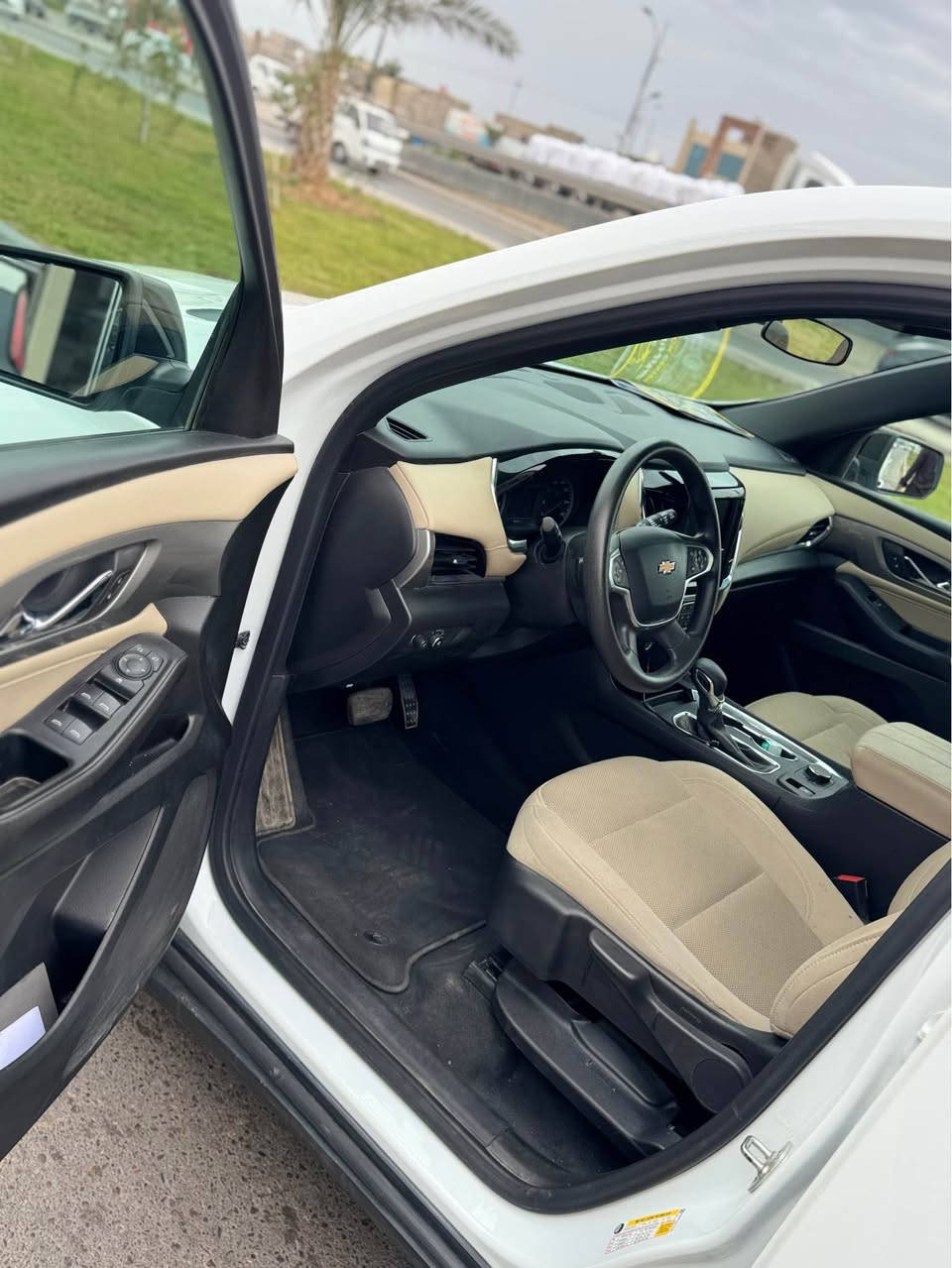 سلام عليكم 
شفر ترافلز 2023 ls حره بدون رقم تترقم جميع المحافضات 
السياره جديده ونضيفه حيل 
قطعتين صبغ لا شاصي ولا لغد 
سعرها 215
*********** البصرة, العراق
