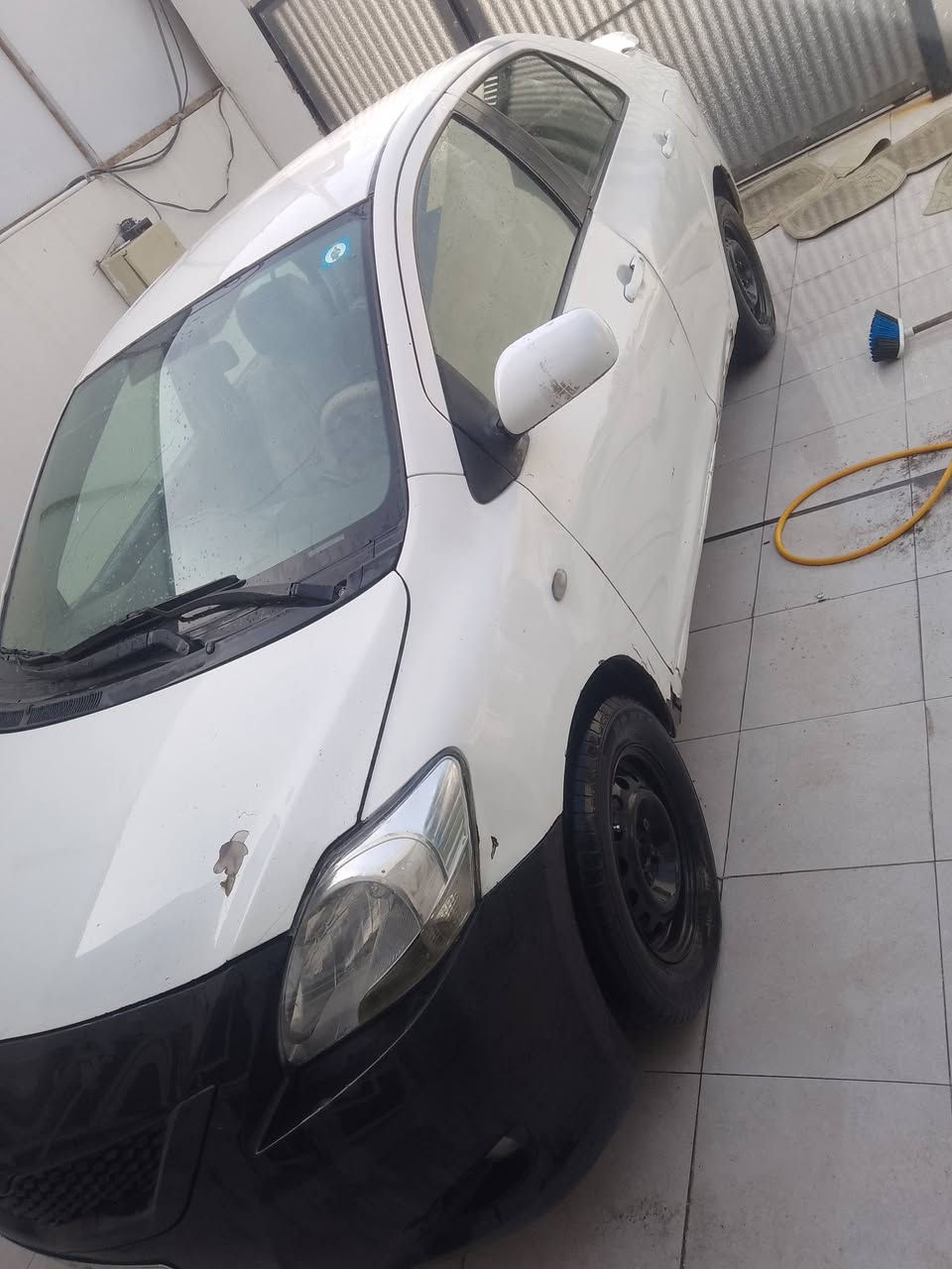 يارس 2007 بيهة خيط بخار وتحتاج الى ترتيب الشواصي والتكم و حوض الجنطة جميعها سالمة المكان النجف السعر 59 للاستفسار الاتصال *********** رقم نجف
