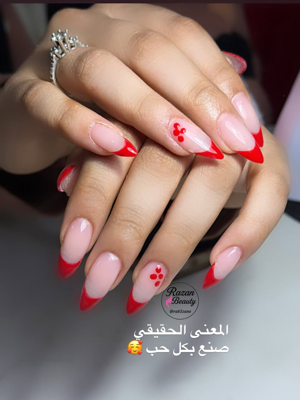 بس بـ20 ألف! 🔥
غيري شكل إيدج وخليها تخطف الأنظار

بناء جل اكستيشن + جلش + دزاين حسب الرغبة
شغل مرتب، نظيف، ولمسة فخامة بإيدج 💅✨

📍 العنوان: البياع – شارع 12 – تقاطع الحمام – خلف مكتبة ميم
📞 الحجز والاستفسار: ***********

رزان بيوتي – جمالج يبان من إيدج ✨
