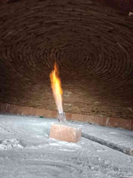 مقاولات هاني الكواز لبناء افران الصمون. ***********
⬅️هاني الكواز↔ لبناء افران الصمون وافران البيتزا  
✅ بناء الأفران بنواعها (تسليم مفتاح)
✅ تجهيز مواد ومعدات الأفران كامله
***********************************
✅ ملخص مواصفات الفرن الصمون 
1⃣ كرك ستاو كامل من اول صمون الى اخر صمونه 
2⃣ شرط حماوه الفرن متميزه بدون اصراف في الوقود 
3⃣ عكاده العركجين  بلفرشي مع طين ولملح (لمسات فنيه اصليه اي ارتفاع 80 سم! ) 
4⃣طابوك حراري تركي الزيتي الاصلي 
5⃣ قياسات الفرن صحيحه تساعد في استاو الصمون من اول صمون الئ اخر صمونه 
6⃣*الوجه شيلمان ثقل من اجل زياده القوه الفرن
7⃣ باب الفرن من الوزن الثقيل (ذمه)*-متانه وتحصين الحراره. 
8⃣ مده العمل ثلاثه ايام
يوجود لدينا كوادر مختصه في عمل الافران 
9⃣ ضمان الكوره 30 سنه 
             نعمل في جميع محافظات العراق 
⬅️وبأنسب الاسعار ➡️
للاتصال *********** هاني الكواز 📲
