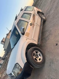 گنوو للبيع  2007 استيشن 7راكب  السعر 35 وبيها مجال المكان بغداد  للاست...