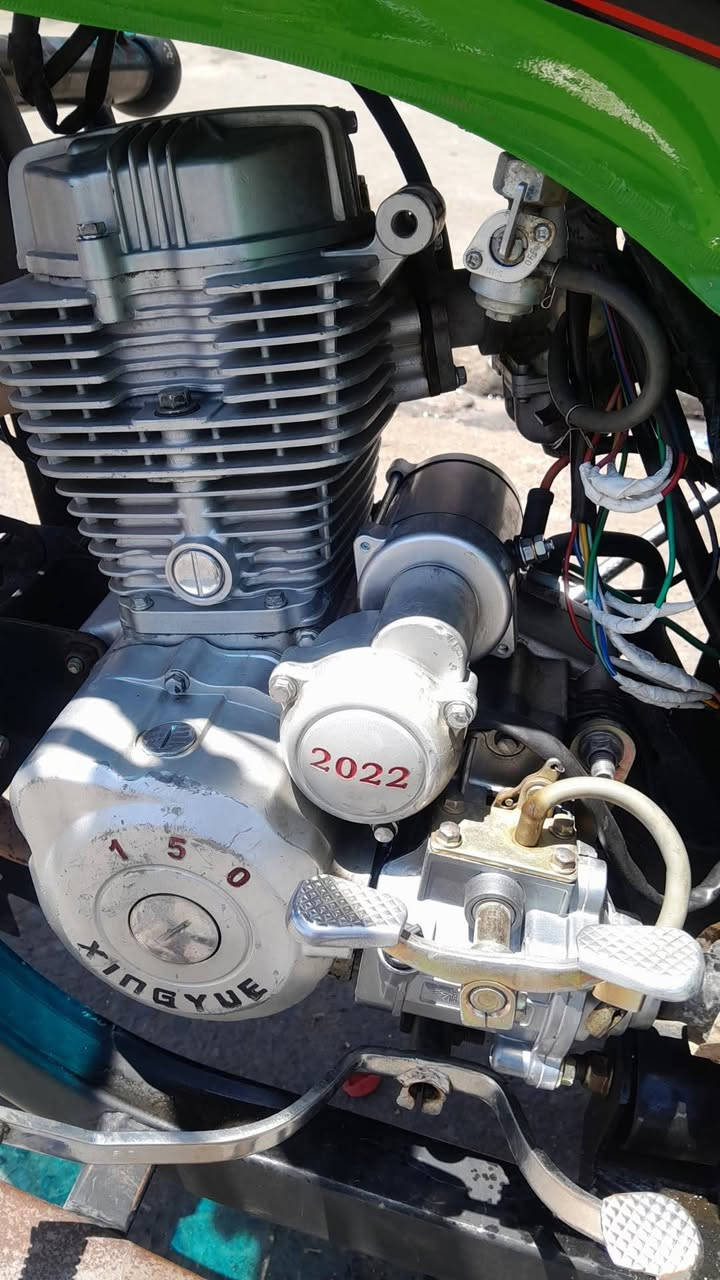 السلام عليكم ستوته للبيع موديل 2022 شاصي شرط ستوته حلوه وجاهزه كبل عشقل ويل صاج تاير عريض المرقوب العنوان اربيل رقم***********
***********

