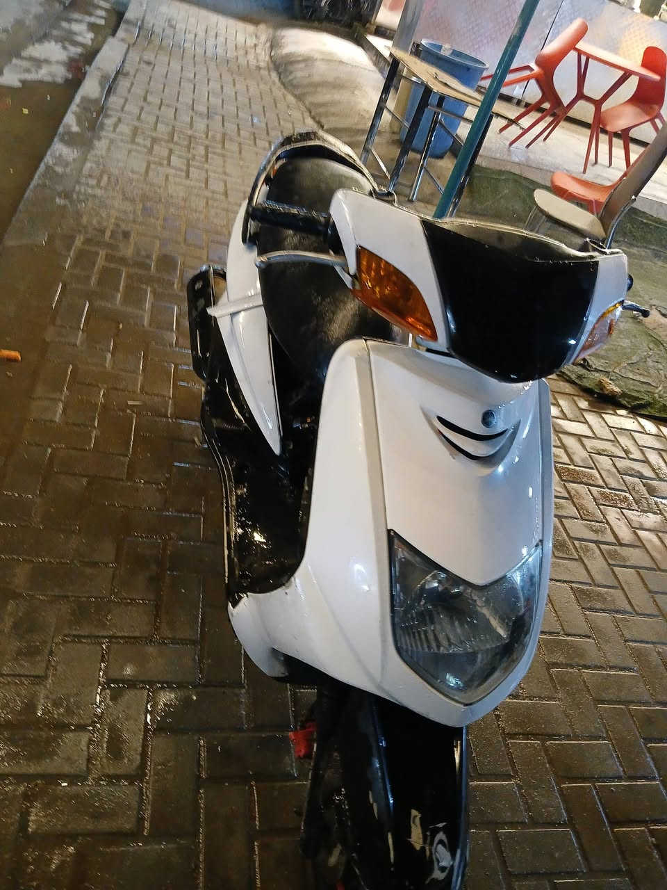 للبيع سكنس ١٤٠ دراجه حلوة نضيفه 
السعر ٢٧٥ مكاني بغداد البياع 
الرقم ***********
