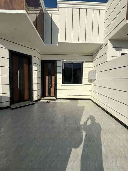 اعزائنالمشاهدين
جمال التفاصيل تجدونها من خلال هذا العرض الراسخ بجمال تفاصيله
تم انجاز مجمع كامل يضم مجموعة من المنازل تصميم متقارب واحد بجانب الآخر واجهيات متعوب عليه تنفيذ واشراف من قبل كادر خاص متمرس في التصميم والتنفيذ🏠🏠🏠🏠
#شاهدو_تشكيله_الموسم في_قضاءابي  الخصيب طريق سيد حامد مقابل مدينه الاندلس السكنيه
📍#منازل: بمساحات مختلفه نباع اكثر من منزل في هذا الموقع بقيه منزل
ويوجد منازل قيد التنفيذ غيرها
#للعلم_الأرض_مصبوبه رفت قبل الانجاز  📍#مساحته :160م
📍#والسعر :105وقابل للتفاوض مع المشتري
📍#نوع: العقار طابو زراعي عراقي باسم صاحب البيت ادفع المبلغ واستلمه بعد المكاتبه 
📍#نوع :البناء بلوك
التفاصيل استقبال صاله مطبخ  غرفتين منام وصحيات داخليه وخارجيه وكراج 
اذا تحب تشوف العروض تفضل لزيارتنا لمشاهدة هذه المنازل للاستفسار #الاتصال: على الرقم التالي 
***********
