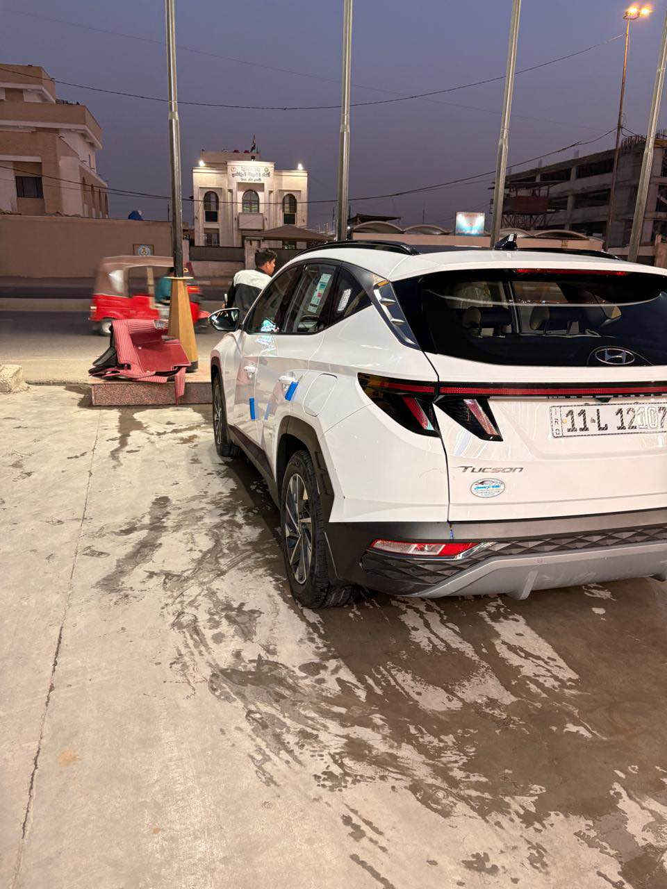 توسان موديل ٢٠٢٤ 
خليجي 
كفاله عامه  فقط طخه بل باب العكس سايق 
ماشيه ٣٢
سعر ٢١٥٠٠ Colombo, Sri Lanka


**إذا كنت صاحب هذا الإعلان وتريد حذفه لأي سبب، رجاءا أرسل رسالة إلى الدعم الفني**