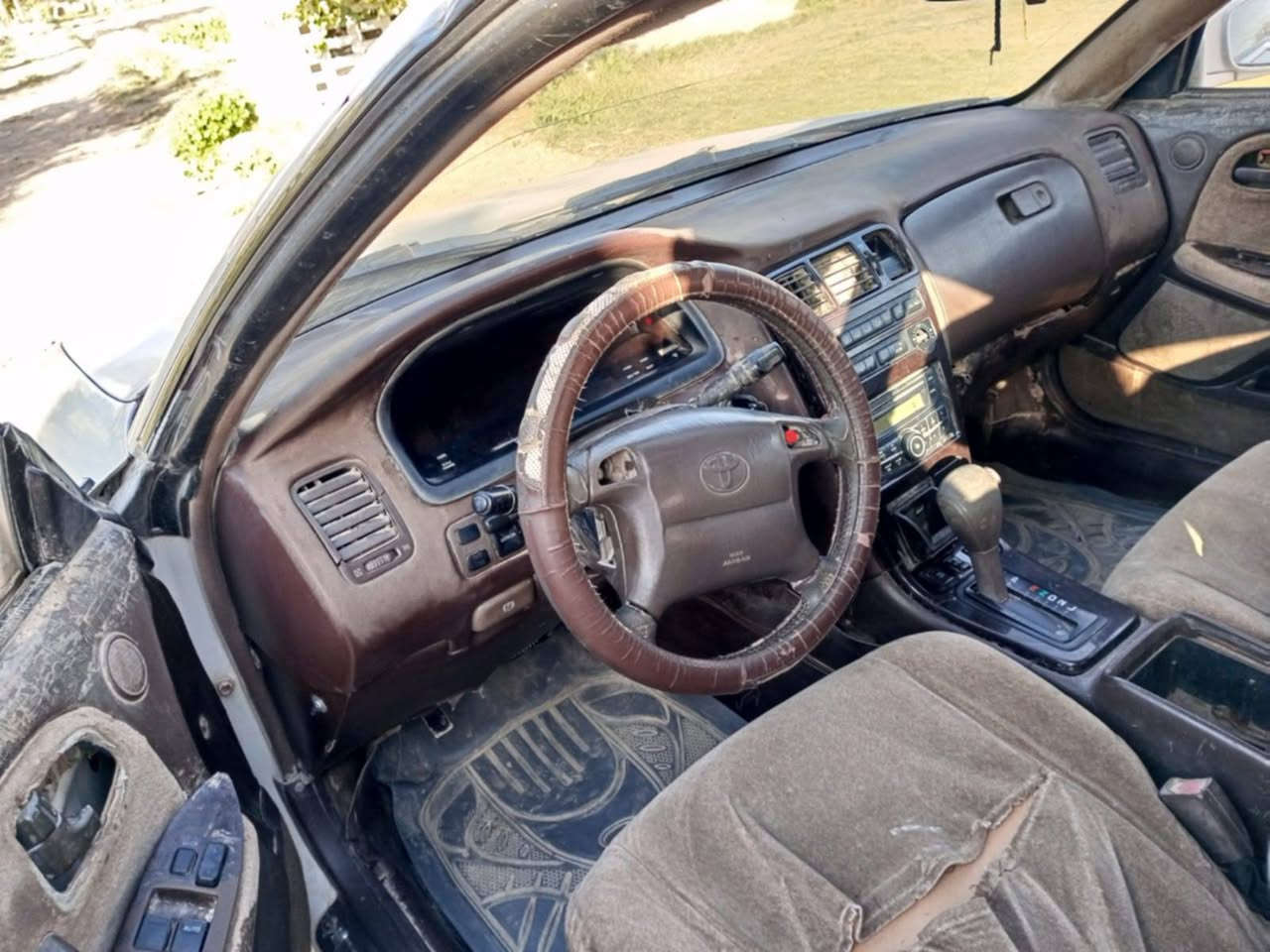 السلام عليكم
لبيع مارك نفخ 
مديل 1995
رقم صلاح الدين تحويل مباشر 
 كامله من كلشي 
كهربائيات شغاله كلهن 
محرك بطه جديد
كير اتوماتيك جديد 
لايت عالي ناصي زنون 
ماسدات جدد 
سكنات جدد 
صدر امامي جديد 
صدر خلفي جديد 
باور ستيرن شغال 
تيران اربعه  أبو خط ألماني جدد 
سماعات دمام 
مسجل شغال 
 ا
السعر 35 بيه مجال 
العنوان صلاح الدين قضاء الضلوعية
الهاتف ***********
