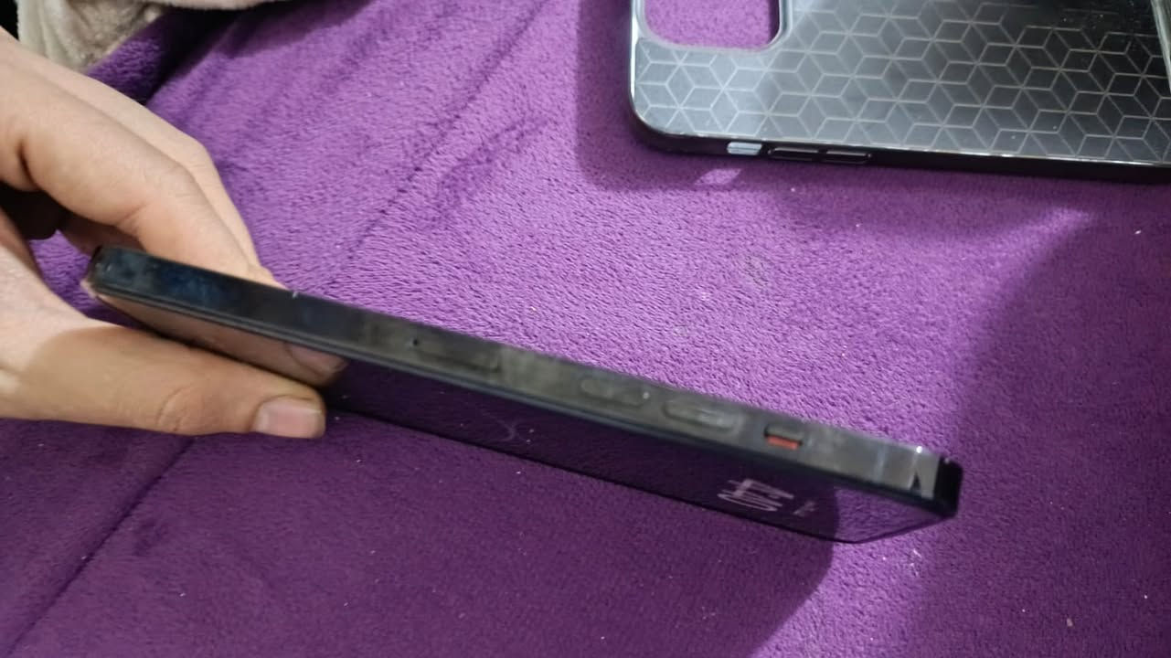 آيفون 14 برو ماكس نضافه /100
بطاريه 84
ذاكره 256
ستخدام شهر 
كارتون موجود 
***********
