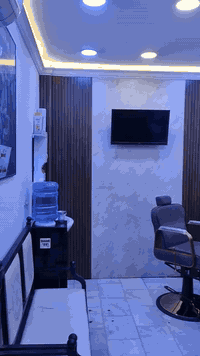 محل حلاقة للبيع الموقع البلديات اليو ان شارع 30 المحل تأسس قبل 7 سنوات...