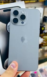 ايفون 15 برو ماكس  ذاكرة 256 بطارية 93 مبدل شاشة نوعية زينة  078505085...