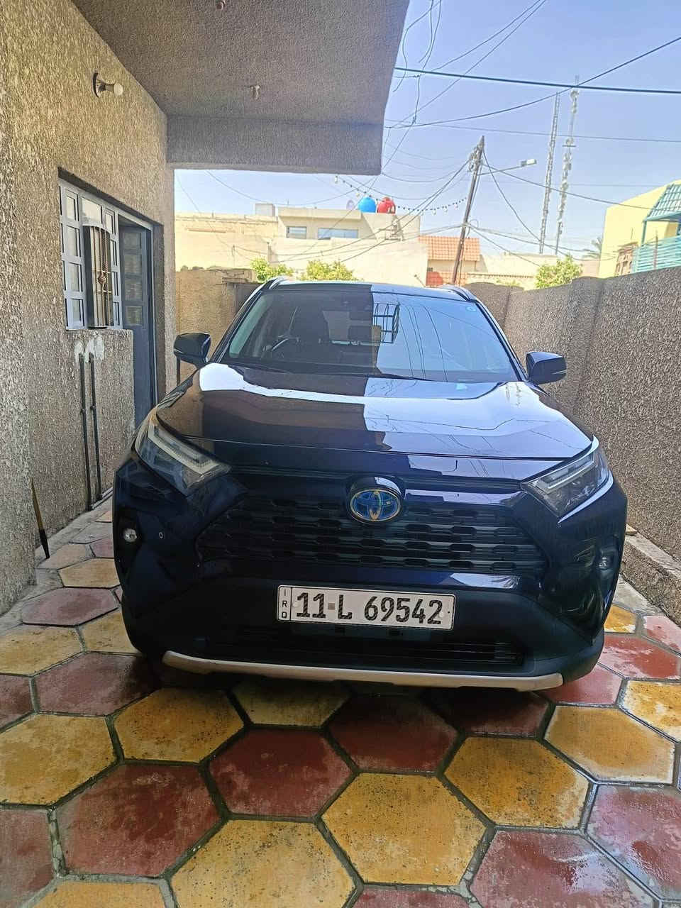 السلام عليكم....
TOYOTA  RAV4 HYBRD
XLE  PREMUM
لون حبري مميز 
موديل 2023 
فول مواصفات  هايبرد 
محرك 2.5  H 
عداد   44الف  M 
مواصفات السيارة 
بصمة  تشغيل وأبواب 
فتحة 
كشنات جلد
كشن كهرباء 
كشن خزن ميموري
تدفئة كشنات واستيرن 
انارة الداخلية ثلجي 
سماعات JBL
 دبل لدى امام بروجكتر 
رادار أمامي وجانبي وخلفي
مانع تصادم
صندوك كهرباء 
جام أربعة اوتو 
لايت اوتو 
شاشة كبيرة كامرة خلفية دوارة 
شاشة ابل كار بلي 
اشاير مري 
مانع انزلاق 
فور ويل 
٣ وضعيات للقيادة  ماوس 
تحكم استيرن فول
 مثبت سرعة واوامر صوتية ورادار تفاعلي وتحديد مسار شاشة اعطال حساس اطارات 
سيارة نظيفة جدا 
حادث بسيط بدون ايرباك 
تبديل جاملغ 
باب خلفي بارد 
صندوك أيضا بارد 
شي بسيط البارد 
سيارة رقم بغداد هزة جديدة 
ورقم الدولي 
ماشية 44 الف مايل 
صور الحادث مرفقة تبديل دعامية وجاملغ  نفس لون وبيه بارد بالخلف بسيط
السعر / 23400 $
للاستفسار / ***********
