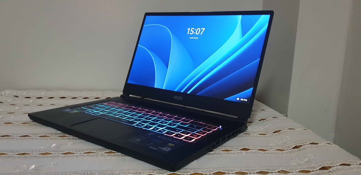 Stockage 1tb ssd nvme 
Ram 16g ddr4
 Batterie excellente 
Chargeur original 
Windows 11 
clavier rectoeclaire RBG
 Double graphique rtx 3050


**إذا كنت صاحب هذا الإعلان وتريد حذفه لأي سبب، رجاءا أرسل رسالة إلى الدعم الفني**