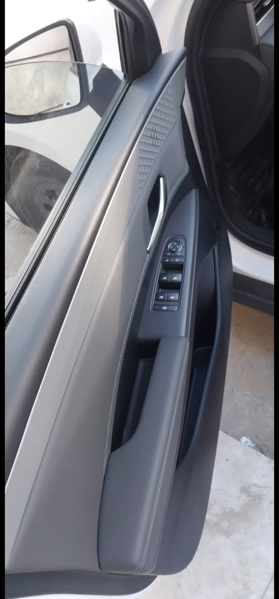 BYD كن بلاص 
لون ابيض بغداد 
مكفولة عام ماشية 4000 
للاستفسار ***********
