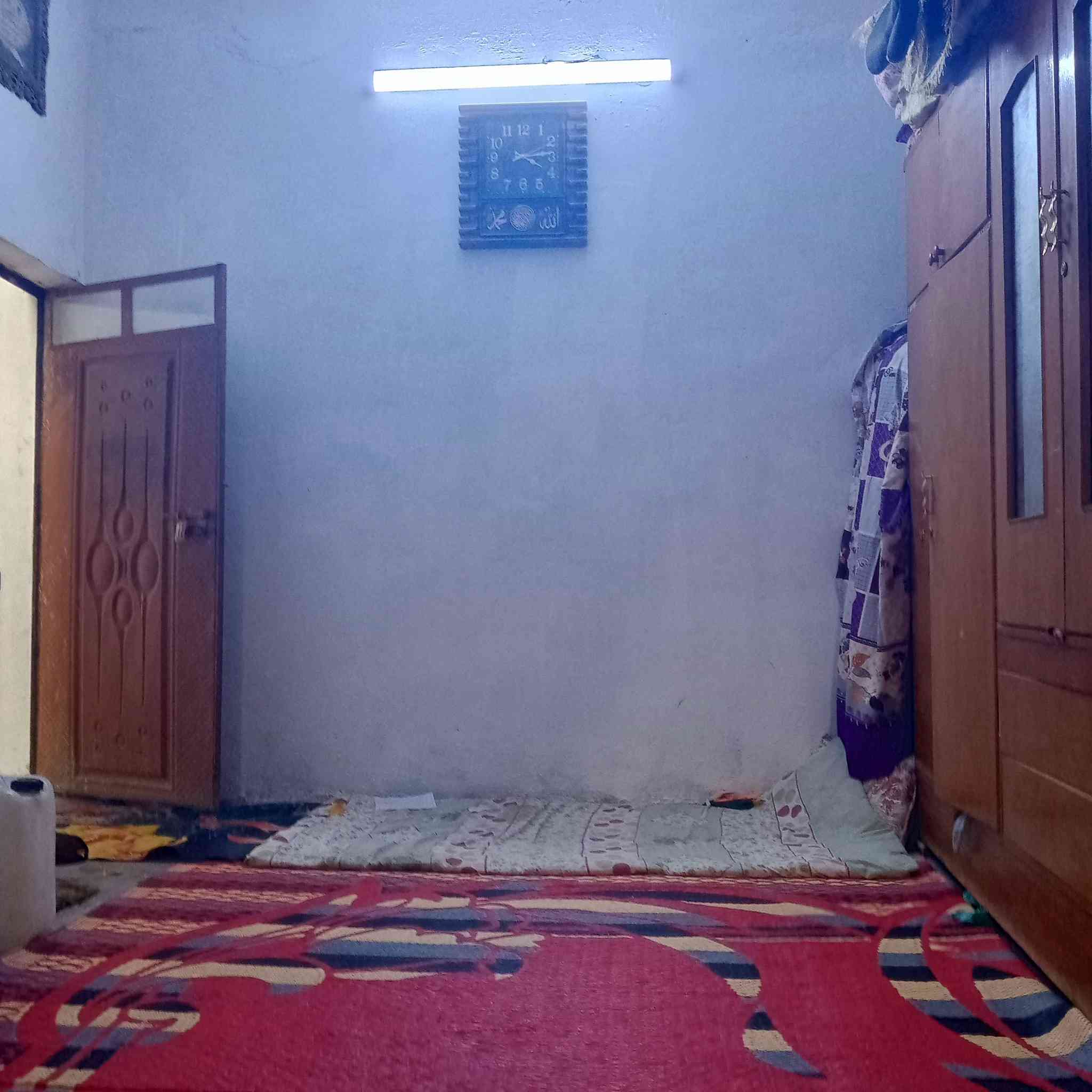 السلام عليكم ورحمه الله من رخصة الادمن يوجد بيت مساحة 120طابقين3غرف.جوة.واحدة.فوك.صب.بناء.حديث.البيت.كل.نقص.مابي.مجاري.كهرباء.كامل.مكاني.الجعارة.قريب.على.جامع.سيد.علي.السعر.65وبي.مجال


**إذا كنت صاحب هذا الإعلان وتريد حذفه لأي سبب، رجاءا أرسل رسالة إلى الدعم الفني**