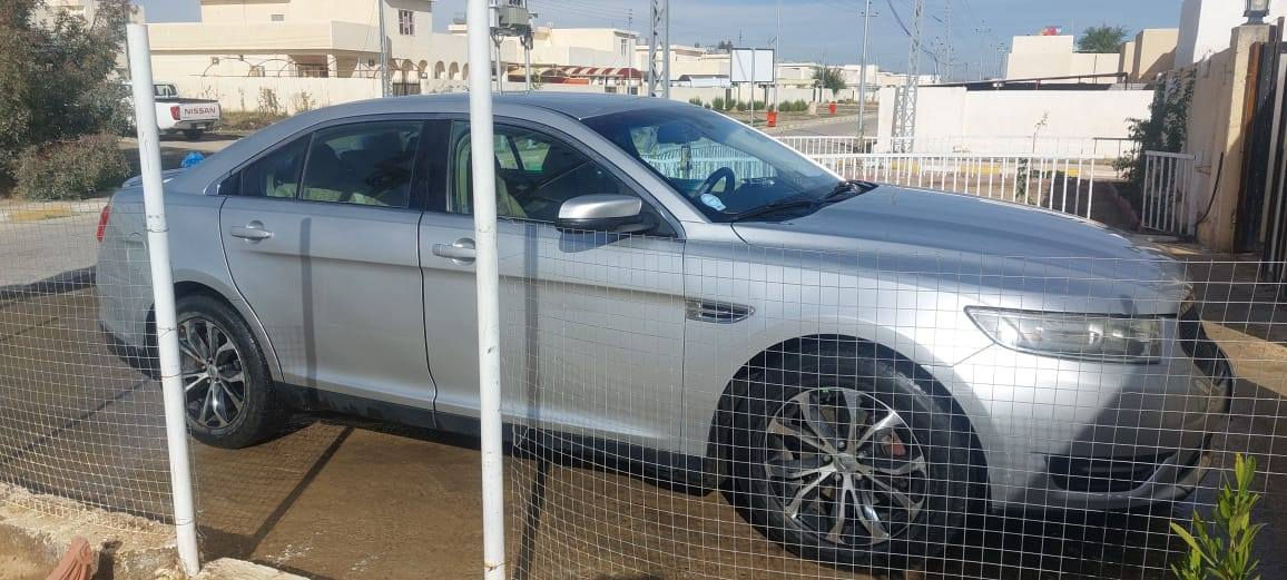 السلام عليكم
فورد تورس موديل 2013
السياره خليجي شركة نيفا
بيها قطعه وحده 
الباب الخلف السائق
كير ومكينه
بشرط
رقم سليمانيه 
تحويل بشرط وكاله بشرط
السعر 120
وبيها مجال
للاتصال على الرقم
***********
