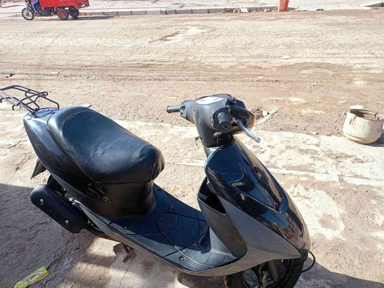 سلام عليكم دراجه ساسوكي جنطه للبيع دراجه نضيفه خير من الله دراجه برغي ما مفتوح بيه رقم الهاتف ***********
