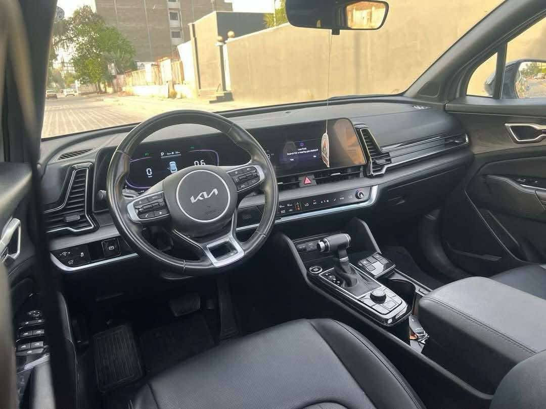 سلام عليكم 
سبورتج ٢٠٢٣ اكس لاين فول
وارد امريكي بدون ايرباك
 مواصفات 
بنوراما 
بصمه 
كشنات جلد 
شاشة متصل 
فول تحكم ستيرن
قطعتين تبريد
كشن كهرباء 
كشن هيترات
مودات قيادة
اشاير بلمري
ويل كروم
حساسات دعامية
تحديد مسار
سايد بريك بصمه
صندوك كهرباء
 هواي بعد بيها مواصفات
ماشية ٤٢ 
صور الحادث بلمنشور 
السعر ١٩٠ ورقه وبيها مجال 
للاتصال *********** 
مكان السيارة بغداد حي اؤر
