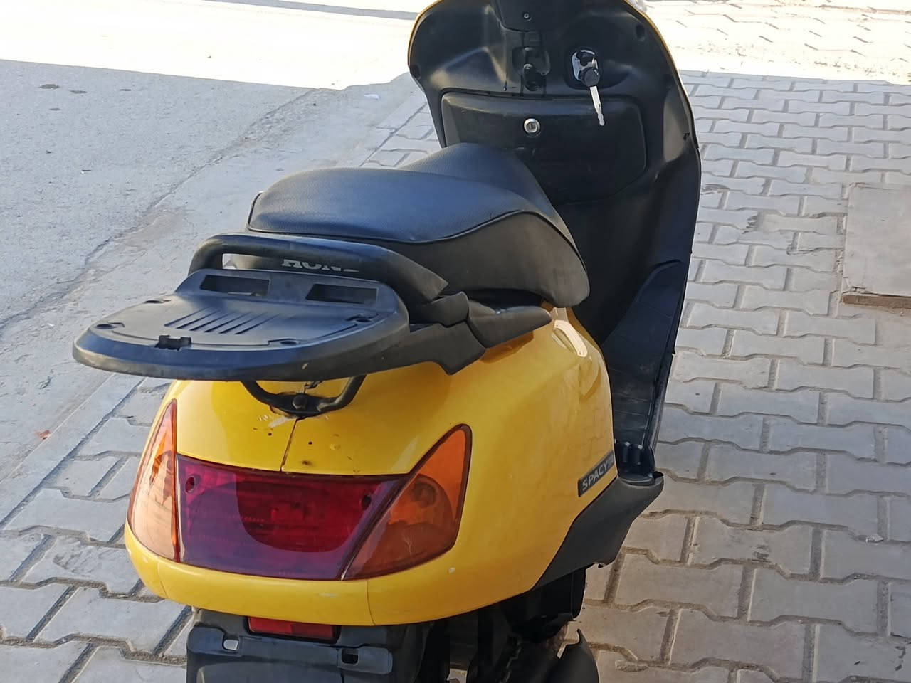 درجة سبيسي ياباني كفرات بلاديه مختم ياباني درجة أخت الرمبه كابريتر اصليه بلاديه درجة على وضع للبلاد مفتوحة رايمر أول فتحه فقط كهربايات كله شغال بلاديه قفل جنطه و ستيرن شغال بلاديه مكينه ناعمة فول شلعه معدل فول بلادي ما بيها أي نقص الهاتف *********** ألمكان كوت الزهراء
