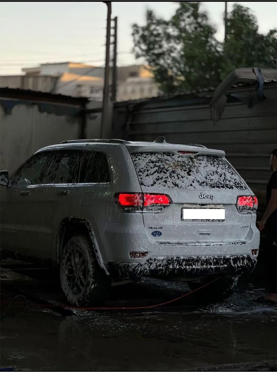 جيب  2014 جراند شيروكي لمتد خليجي
‏Grand Cherokee 3600 / LIMITED

المواصفات  

فول عدا الرادار  الامامي 

‏ 4x4 فور ويل 

ماوس 

سقف بانوراما

شاشة كبيرة كامرا  دوارة  

حساسات خلفيه +اماميه

ستيرن كهرباء  + تدفئة

كراسي جلد كهرباء امامي سائق + راكب 

كراسي امامي تبريد + تدفئة

كراسي خلفي تدفئة

مرآة وسطية + سائق معتمة

صندوق كهرباء 

تشغيل عن بعد 

كير طيارة

مري قلاب 

سستم صوت  12 سماعة بلادي

و باقي المواصفات الستندر

نسبة نظافة الغرفة 80%

نظافة الهيكل الخارجي 90%

مشروع وطني  بأسمي تحويل  ثاني يوم  

رقم صاحب سيارة  

***********

مكان السياره بابل
