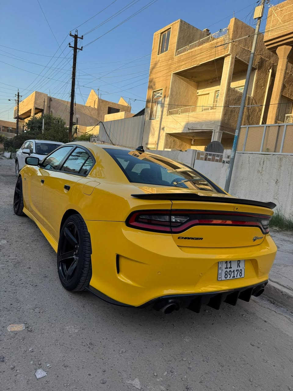 السلام عليكم 
بيع فقط
جارجر دايتونا 5700/2017
لون اصفر ليموني 
  كير محرك اكسل شرط
حادثه بنيد فقط وهنا بل عراق انطخت بل جاملغ الامامي جهة سكن وموضح بل صور
ايرباك طاك  
ماشيه ١٤٥ الف كيلو 
صدر امامي خلفي جديد
تبريد كهربائيات شرط
ويل نجمه 20  مع تخم تاير جديد
مواصفاتها كشنات كنتارا +جلد كهرباءبل اضافه تدفئه تبريد كشنتات والكشنات الخلفيه تدفئه
ستيرن هيتر +كهرباء 
خزن ميموري
شوته موبار + اويل كاجكان (بولت
كزوز بلادي اجه هوه بيها دبات سود وبس ضفتلها بوابات +داون بايب
ولف حماوه ريسنك 
مبرمج يم مصطفى ايكل
لايتاتها زارعلهن عدسات 
سياره كلش حلوه ونظيفه وبل عافيه عل ياخذها السياره بأسمي رقم بغداد الانكليزي وهزتها جديده

السعر 205  وبيها مجال
للمراسله :***********
المكان بغداد العامريه
