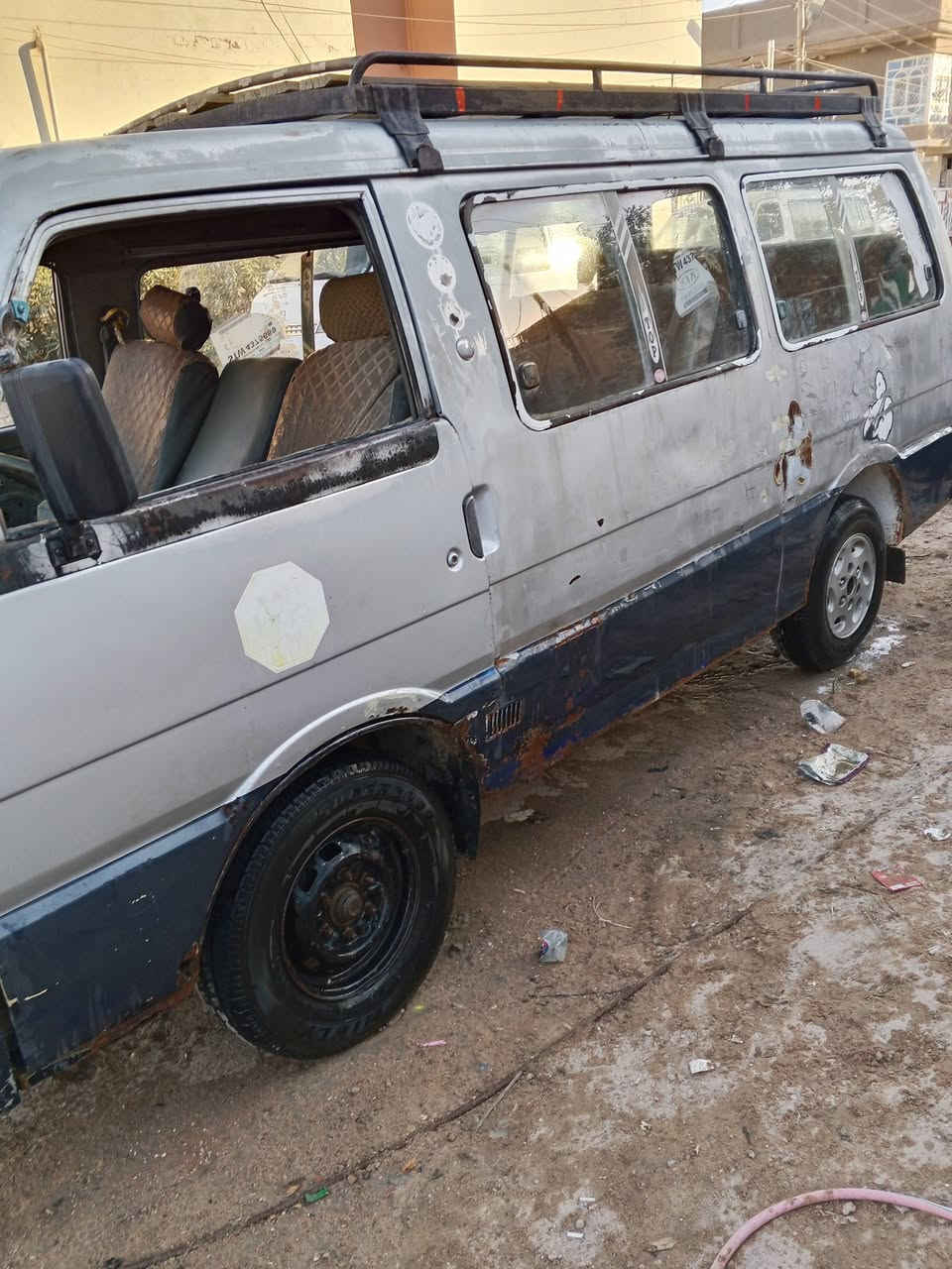 سلام عليكم كيه للبيع رقم ديالى الماني كير ومحرك واكسن نضاف مكان بابل موديل 92 سعر15 /رقم ***********
