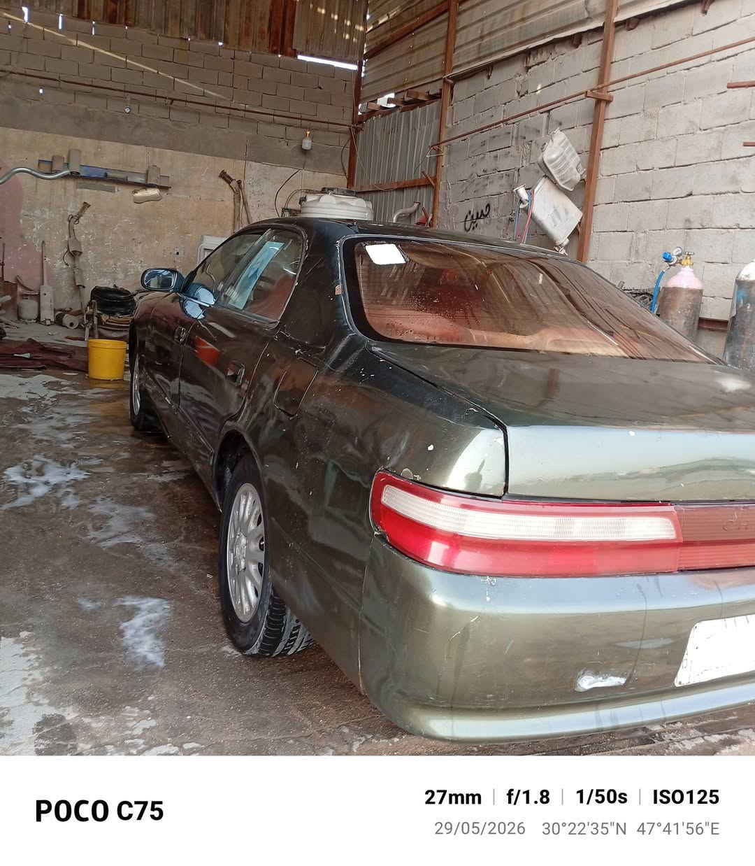 السلام عليكم شيزر موديل 2000
السياره مكفوله من النقل ولكصه ولعيب للشرعي 
السياره تبريده شغال 
مكينه بيه خيط تبخير 
الكير مكفول 
كهربائيات كله شغاله
السعر40وبيها مجال قليل
مكاني البصره الزبير
رقم الهاتف***********
